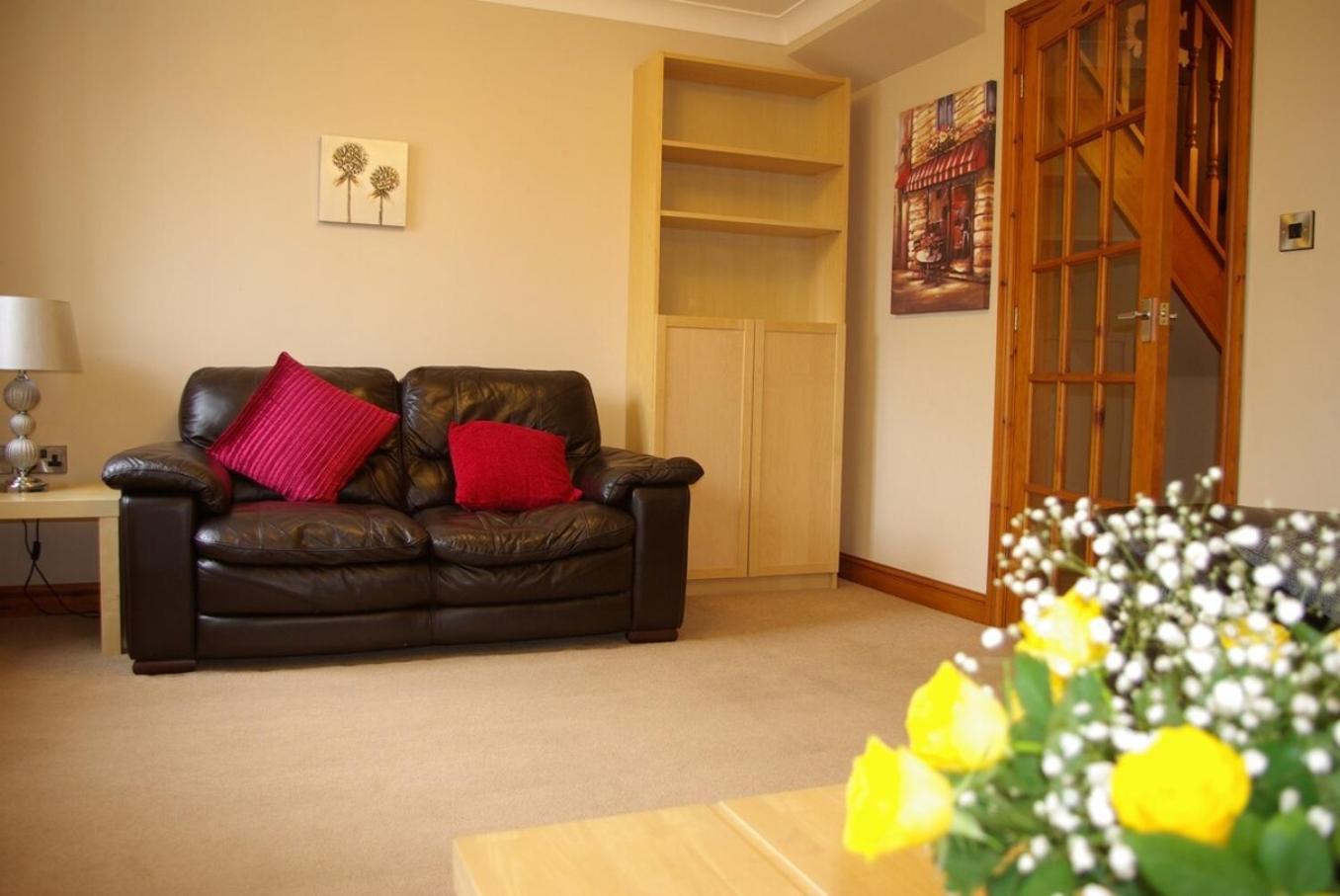 Portland Mews - 3 Bed Holiday Home By Premier Serviced Accommodation Leek Dış mekan fotoğraf